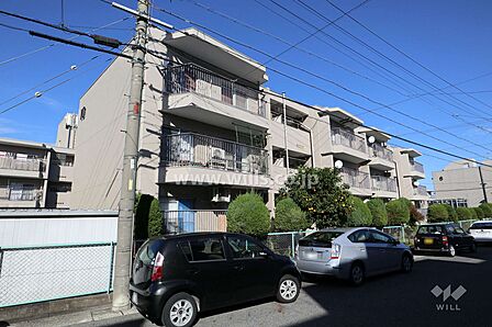 平和が丘住宅十号棟の外観(南西方向から)