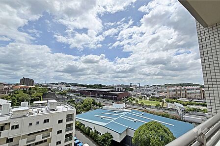 バルコニーからの眺め（南方向）［2026年8月8日撮影］