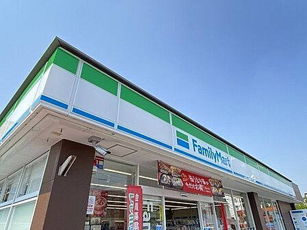 ファミリーマート 各務原宝積寺店 654m