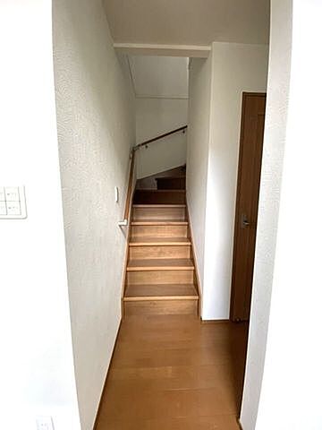 室内 伊予市米湊