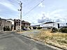 外観：前面道路含む現地写真
