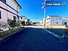 外観：前面道路含む外観