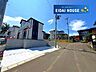 外観：前面道路