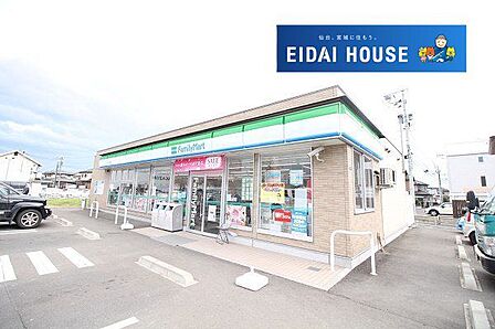 ファミリーマートあすと長町店 徒歩6分。 430m