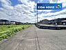 その他：前面道路含む外観
