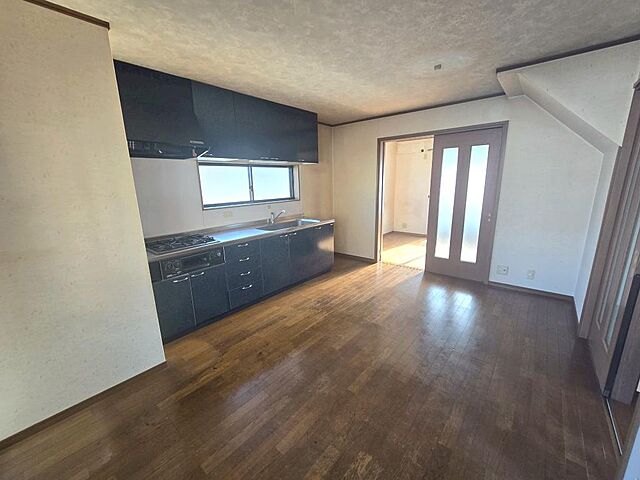 リビング/ダイニング 京都市山科区西野大鳥井町100番地278