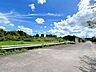 その他：【現地写真】前面道路です。