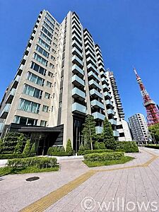 外観:周辺は教育施設や商業施設が揃う、暮らしやすい街並みが魅力的です。 外観:周辺は教育施設や商業施設が揃う、暮らしやすい街並みが魅力的です。