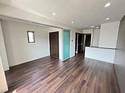 グランハルール開発 203 1階1LDKのリビング/ダイニング