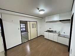 フラワーハイツ 103 1階2LDKのリビング/ダイニング