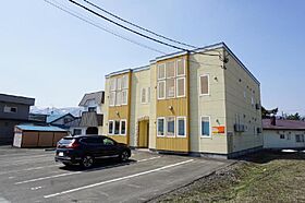 ファーストスター富良野 101 ｜ 北海道富良野市扇町8番地6号（賃貸アパート2LDK・1階・74.11㎡） その1