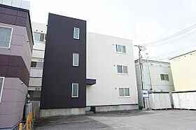 ベルディコート本町 203 ｜ 北海道旭川市本町2丁目（賃貸マンション1DK・2階・27.00㎡） その1