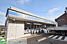 周辺：ローソン旭本村町店 徒歩4分。コンビニ 290m