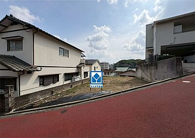 外観：平尾エリア＾＾建築条件なし(現況更地)。西鉄平尾駅まで歩14分＾＾自転車6分(1.1ｋｍ)。西鉄バス「南山荘通」歩2分。天神博多駅行。快速も停車＾＾