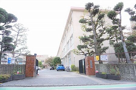 警固中学校