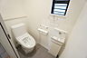 室内：1階2階の2ヶ所にトイレがありますので、忙しい朝にも家族に気を使わず、ゆとりが生まれますね＾＾
