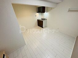 Monologue 4階ワンルームのリビング/ダイニング