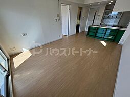 ロイヤルパークス新田 6階2LDKのリビング/ダイニング