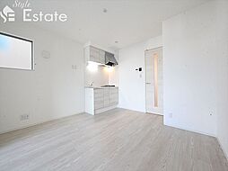 名鉄犬山線 中小田井駅 徒歩3分の賃貸アパート 2階1LDKのリビング/ダイニング