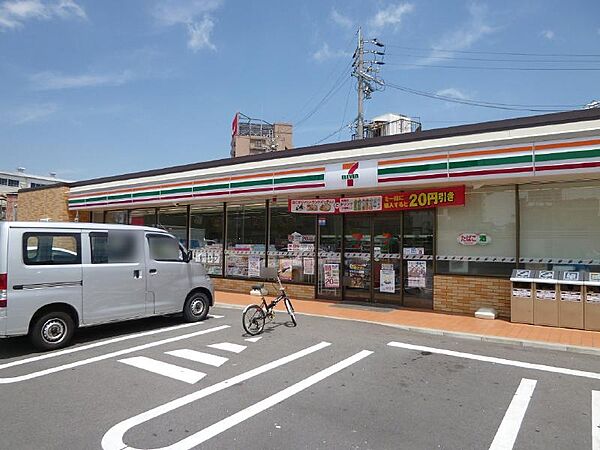 画像22:セブンイレブン 名古屋西日置2丁目店（218m）