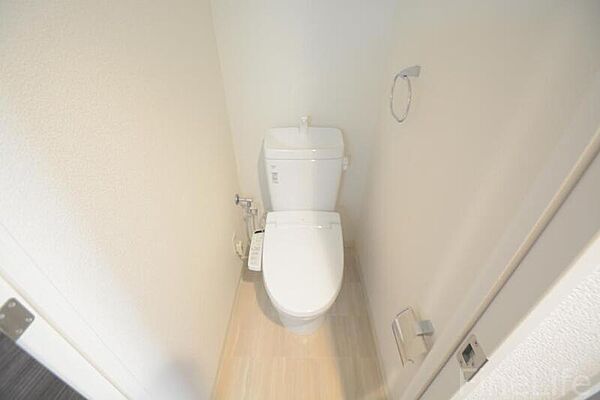 画像12:シンプルなトイレです。