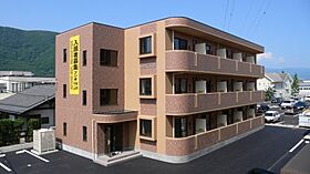 ルクソールIII  ｜ 山梨県甲府市和戸町（賃貸マンション1K・1階・30.33㎡） その1