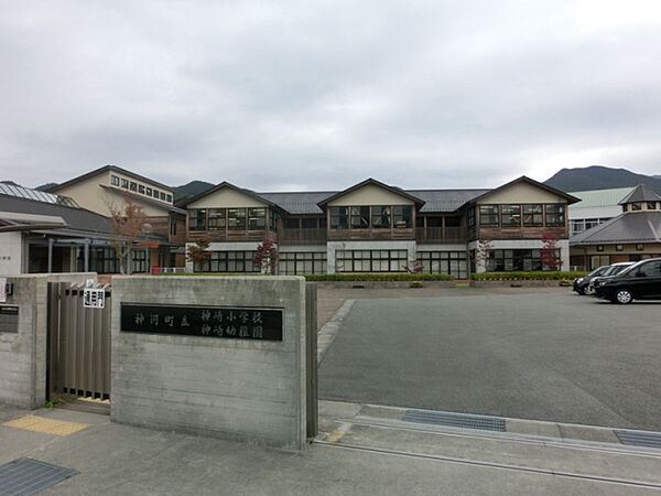 画像27:神崎小学校