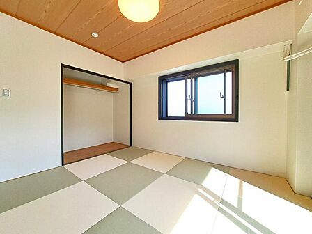 空間を効率的に利用し収納スペースを確保。一日の始まりと終わりを美しく演出します。