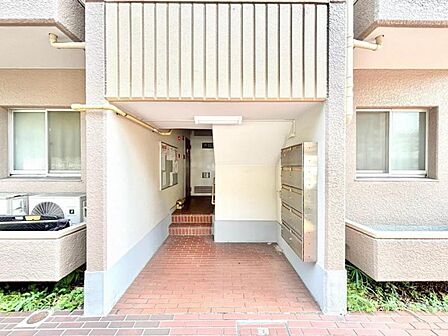 広々とした玄関でお客様をお出迎え。明るく気持ちの良い玄関は気持ちが盛り上がります。