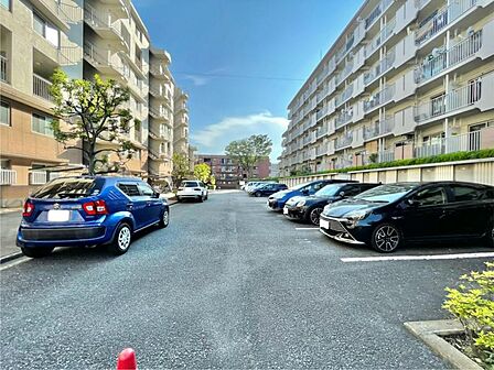 駐車場付きで、マイカー派の方にも安心です。