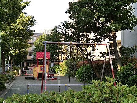 北大豆戸公園 140m