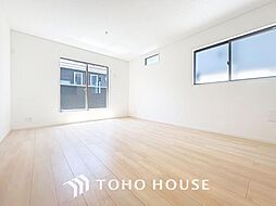 ガレージ付き　ゆとりリビングのくつろぎハウス