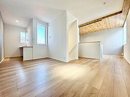 お家時間が快適に過ごせるルーフバルコニーを採用した邸宅