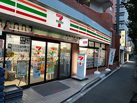 セブンイレブン江戸川橋店 10m