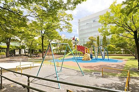 徒歩3分。蛎殻町公園 190m
