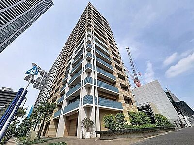 外観:「~クレストシティレジデンス~」総戸数495戸のビッグコミュニティ。安心のセキュリティシステム、共有広場も大規模レジデンスだからこその造り。安心・便利な新生活をお楽しみください。 外観:「~クレストシティレジデンス~」総戸数495戸のビッグコミュニティ。安心のセキュリティシステム、共有広場も大規模レジデンスだからこその造り。安心・便利な新生活をお楽しみください。
