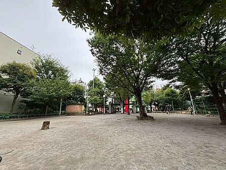 台東区立吉原公園　 129m