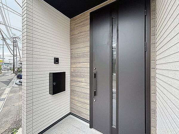 玄関を拡大表示