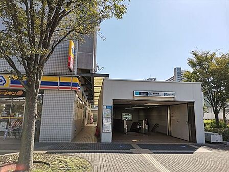 徒歩17分。南砂町駅(東京メトロ 東西線) 1330m