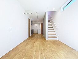 明るい癒しの空間 ゆとりの広さの快適戸建