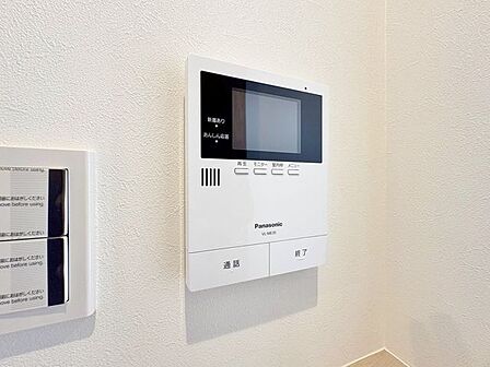 「TVモニター付きインターホン」