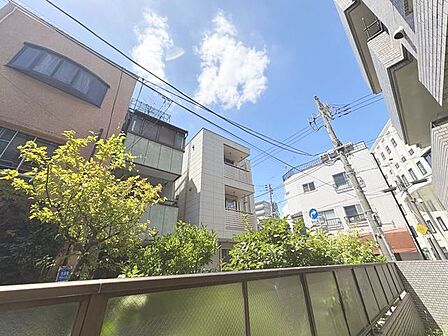 「眺望」心地よい風を感じながら、青空を眺め一息つくことのできる住空間です。