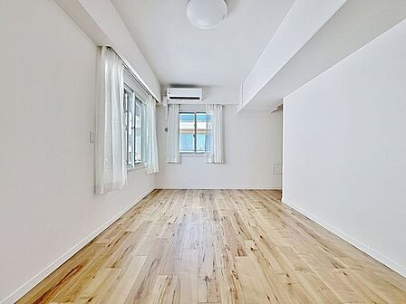 「居心地の良いナチュラル空間」お家時間を穏やかに過ごせる寛ぎの空間です。居心地の良さを実感して頂けるお部屋となっております。