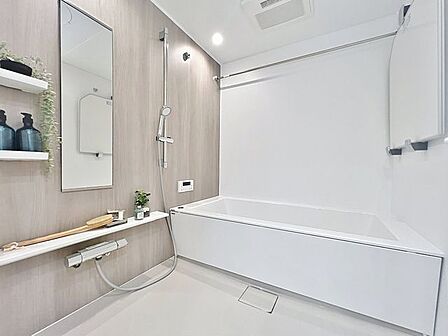 「癒され空間のバスルーム」1日の疲れを取り心身を癒すことができる住まいの中のリラクゼーション空間、リラックスできるよう優しいカラーをチョイスしました。