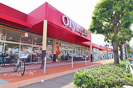 徒歩7分。Olympic行徳店 490m