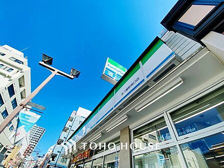 ファミリーマート 本八幡駅南口店 徒歩5分。 330m