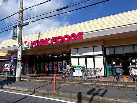 徒歩7分。ヨークマート夏見台店 530m