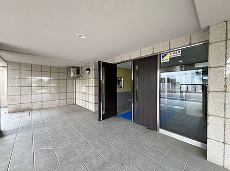 「エントランス入口」