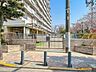 周辺：徒歩4分。足立区立竹の塚保育園 320m