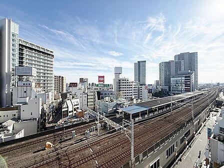 「眺望」心地よい風を感じながら、青空を眺め一息つくことのできる住空間です。